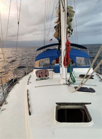 1982 Irwin 41 Ketch Sailboat for Sale in Singapore